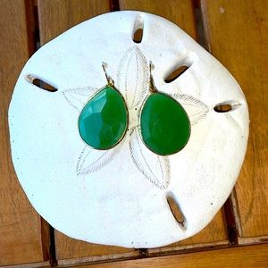 Green onyx and gold earrings
